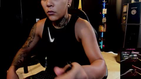 zhoestrong online show from October 12, 7:57 pm