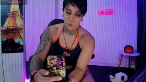Snapshot of zhoestrong chatting on June 4, 9:59 am zhoestrong online show from June 4, 9:59 am