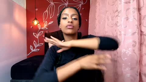 Zia Green online show from December 13, 7:32 pm