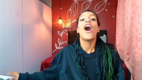 Zia Green online show from January 7, 3:23 pm