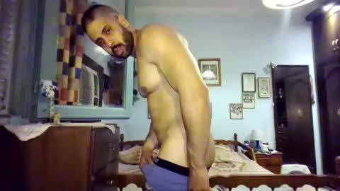 Snapshot of ziadzizi6677 chatting on July 10, 1:47 pm ziadzizi6677 online show from July 10, 1:47 pm