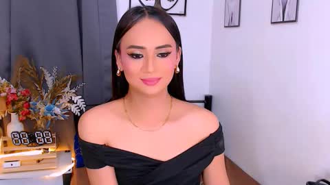 Snapshot of zialustts chatting on February 25, 3:16 am Zia online show from February 25, 3:16 am