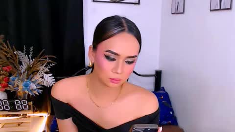 Snapshot of zialustts chatting on March 3, 4:35 pm Zia online show from March 3, 4:35 pm