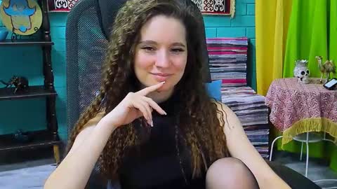 zianichols online show from February 18, 1:55 pm