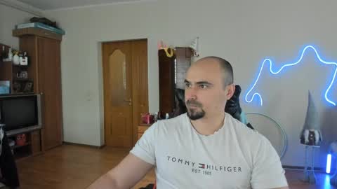 Ziesh online show from April 15, 10:11 am