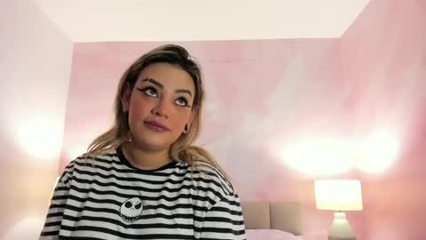 Snapshot of zihaadams_ chatting on May 24, 7:52 pm zihaadams_ online show from May 24, 7:52 pm