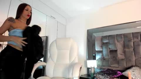 Nia  online show from November 26, 11:33 am