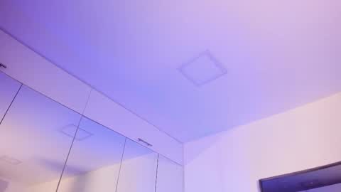 Nia  online show from January 7, 11:34 am