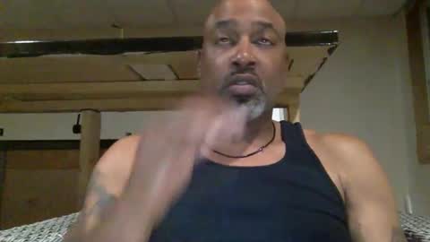 Snapshot of zionlion22 chatting on May 18, 1:45 am zionlion22 online show from May 18, 1:45 am