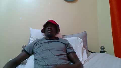 Snapshot of zlatann2012 chatting on September 12, 12:27 pm Zlatann2012 online show from September 12, 12:27 pm