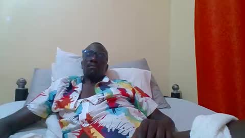 Snapshot of zlatann2012 chatting on September 23, 12:35 am Zlatann2012 online show from September 23, 12:35 am