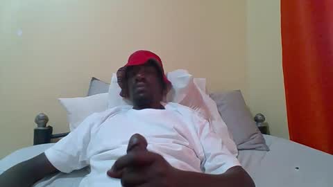 Snapshot of zlatann2012 chatting on September 30, 11:15 am Zlatann2012 online show from September 30, 11:15 am