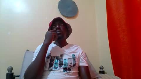 Snapshot of zlatann2012 chatting on October 16, 12:28 pm Zlatann2012 online show from October 16, 12:28 pm