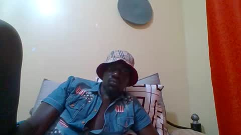 Snapshot of zlatann2012 chatting on October 25, 11:54 pm Zlatann2012 online show from October 25, 11:54 pm