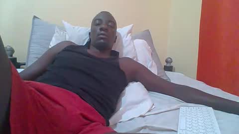 Snapshot of zlatann2012 chatting on December 1, 9:36 am Zlatann2012 online show from December 1, 9:36 am