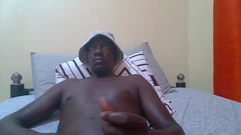 Snapshot of zlatann2012 chatting on December 3, 9:57 pm Zlatann2012 online show from December 3, 9:57 pm