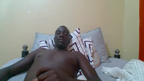 Snapshot of zlatann2012 chatting on December 15, 5:17 pm Zlatann2012 online show from December 15, 5:17 pm