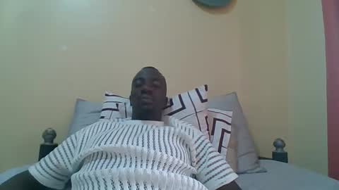 Snapshot of zlatann2012 chatting on December 16, 9:36 am Zlatann2012 online show from December 16, 9:36 am