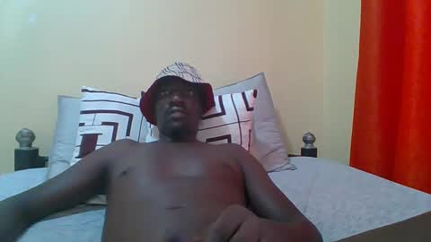 Snapshot of zlatann2012 chatting on December 19, 12:56 pm Zlatann2012 online show from December 19, 12:56 pm