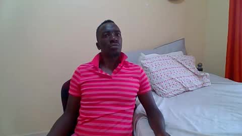 Snapshot of zlatann2012 chatting on February 3, 9:25 am Zlatann2012 online show from February 3, 9:25 am