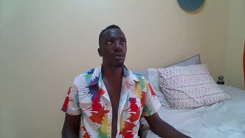 Snapshot of zlatann2012 chatting on February 6, 10:51 am Zlatann2012 online show from February 6, 10:51 am