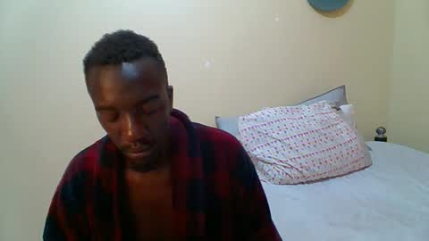 Snapshot of zlatann2012 chatting on February 10, 6:01 pm Zlatann2012 online show from February 10, 6:01 pm