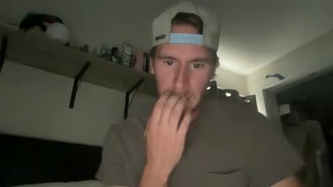 Snapshot of zmac0214 chatting on October 25, 4:24 pm Gregm0419 online show from October 25, 4:24 pm