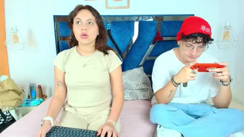 Zoe and dylan  online show from December 15, 12:09 pm