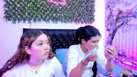 Zoe And Valeria online show from May 29, 2:48 pm