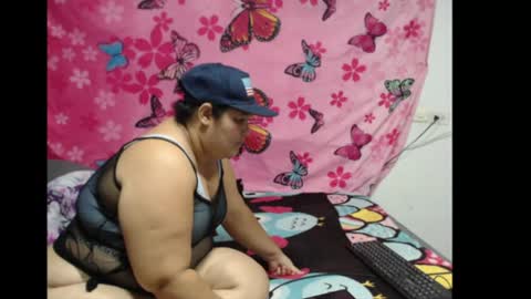 Snapshot of zoe_bbw chatting on July 26, 2:09 am Zoe online show from July 26, 2:09 am