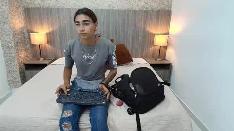 Zoe online show from December 14, 11:37 am