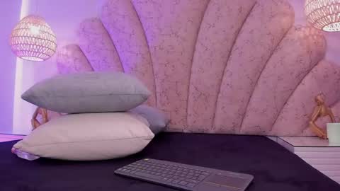 Snapshot of zoe_blosson chatting on May 19, 2:51 am zoe_blosson online show from May 19, 2:51 am