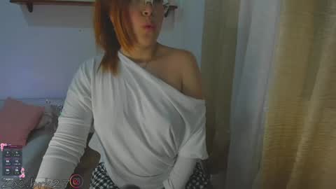 Snapshot of zoe_brk chatting on April 27, 8:18 pm zoe brk online show from April 27, 8:18 pm