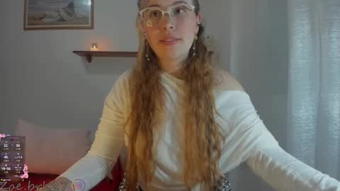 Snapshot of zoe_brk chatting on May 10, 12:21 pm zoe brk online show from May 10, 12:21 pm