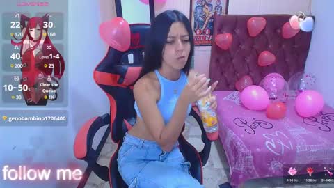 Z O E online show from February 12, 9:01 pm