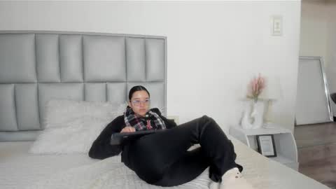 zoe_dear online show from March 15, 10:38 pm