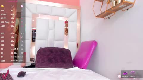 Zoe  online show from February 5, 11:48 am