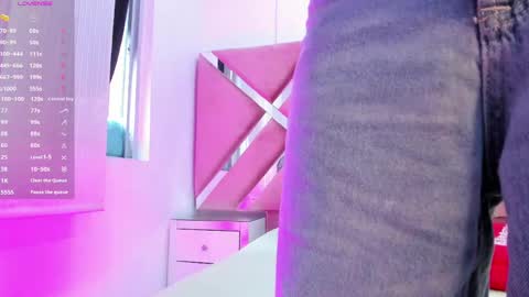 Snapshot of zoe_evaanss_ chatting on June 1, 7:37 pm zoe_evaanss_ online show from June 1, 7:37 pm