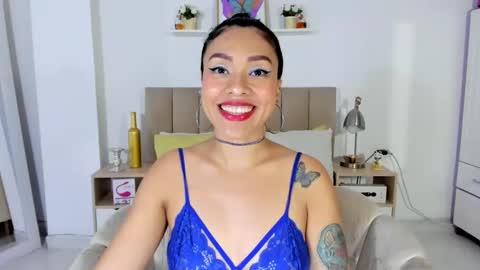 Snapshot of zoe_gruber chatting on May 8, 1:33 am Zoe Gruber online show from May 8, 1:33 am