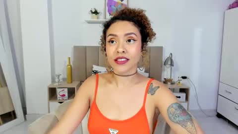 Snapshot of zoe_gruber chatting on June 11, 2:53 am Zoe Gruber online show from June 11, 2:53 am