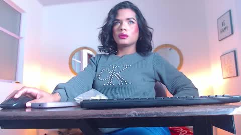 Snapshot of zoe_hecate chatting on February 2, 10:58 am zoe_hecate online show from February 2, 10:58 am