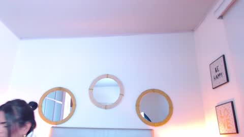 Snapshot of zoe_hecate chatting on February 5, 9:36 am zoe_hecate online show from February 5, 9:36 am