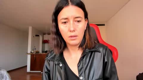 ZOE online show from February 26, 10:31 pm