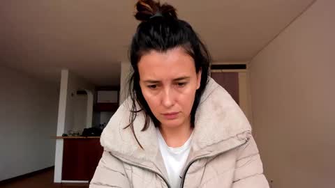 ZOE online show from March 8, 8:57 pm