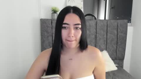 zoe_jones7 online show from September 16, 3:18 am