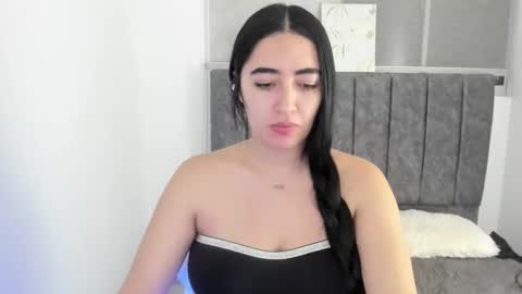 zoe_jones7 online show from October 10, 3:49 am