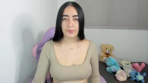 Snapshot of zoe_jones7 chatting on June 9, 3:51 am zoe_jones7 online show from June 9, 3:51 am