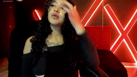 zoe  online show from June 27, 5:01 am
