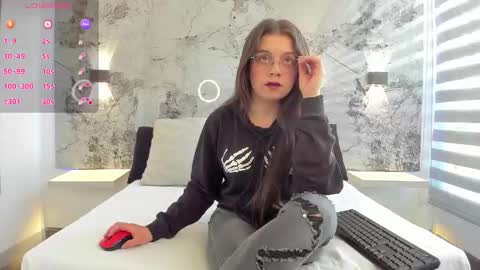 Zoe online show from March 25, 11:49 am