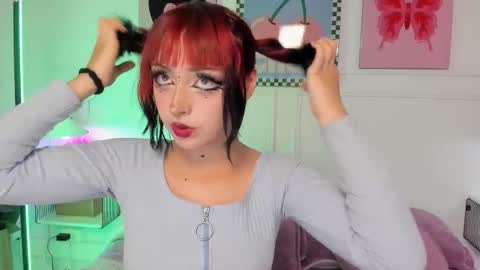 Zoe Lynch online show from March 20, 11:26 am